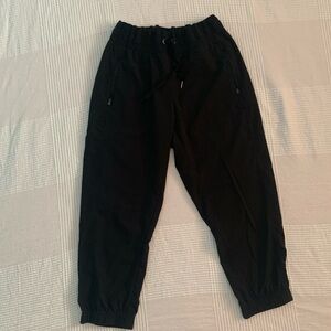 Capris athletic pants